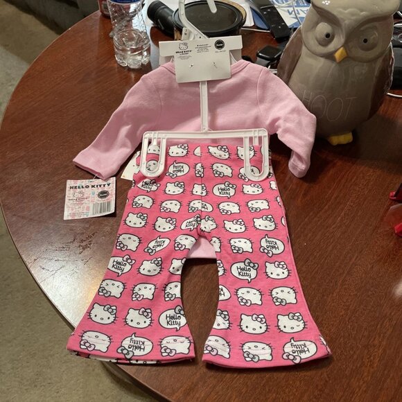 Hello Kitty Infant 3 Piece Set, Pink, Size 3M - NWT - Picture 2 of 5